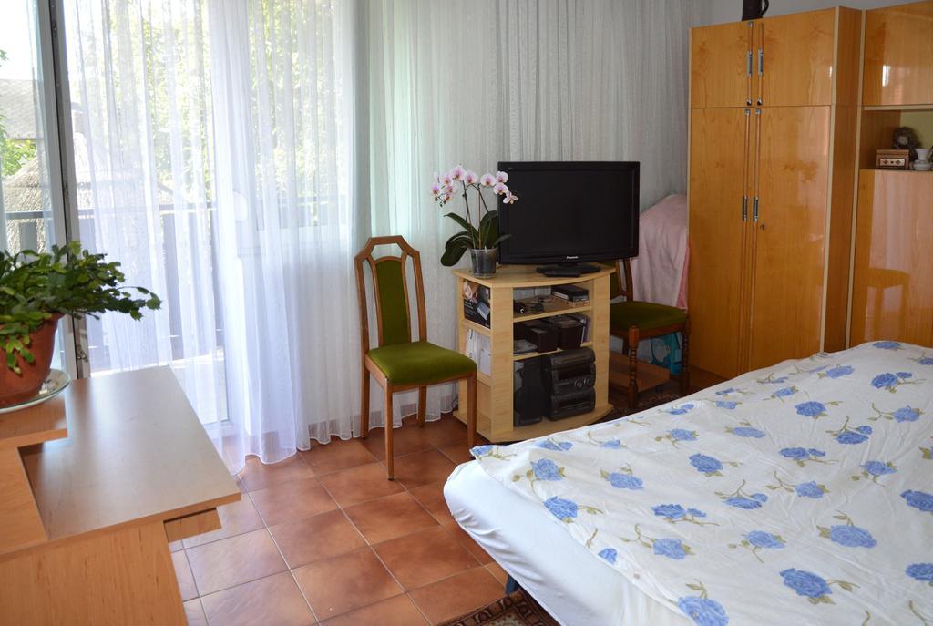 Benedekne Haza Apartment Gyenesdias Ngoại thất bức ảnh