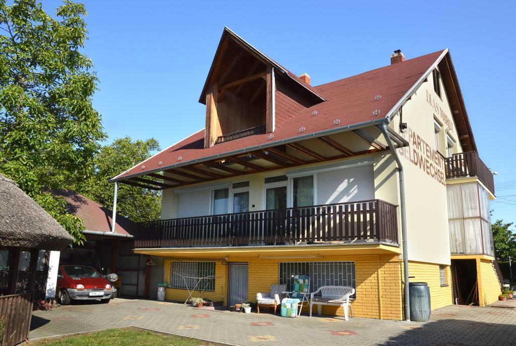 Benedekne Haza Apartment Gyenesdias Ngoại thất bức ảnh