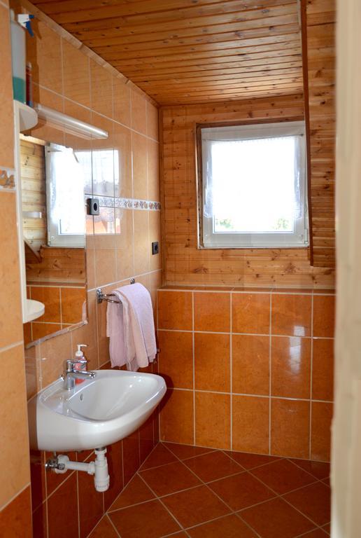 Benedekne Haza Apartment Gyenesdias Ngoại thất bức ảnh